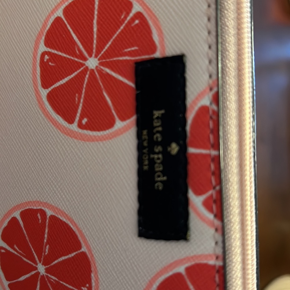 Kate spade make up bag brand new never used  $25 - Picture 2 of 3